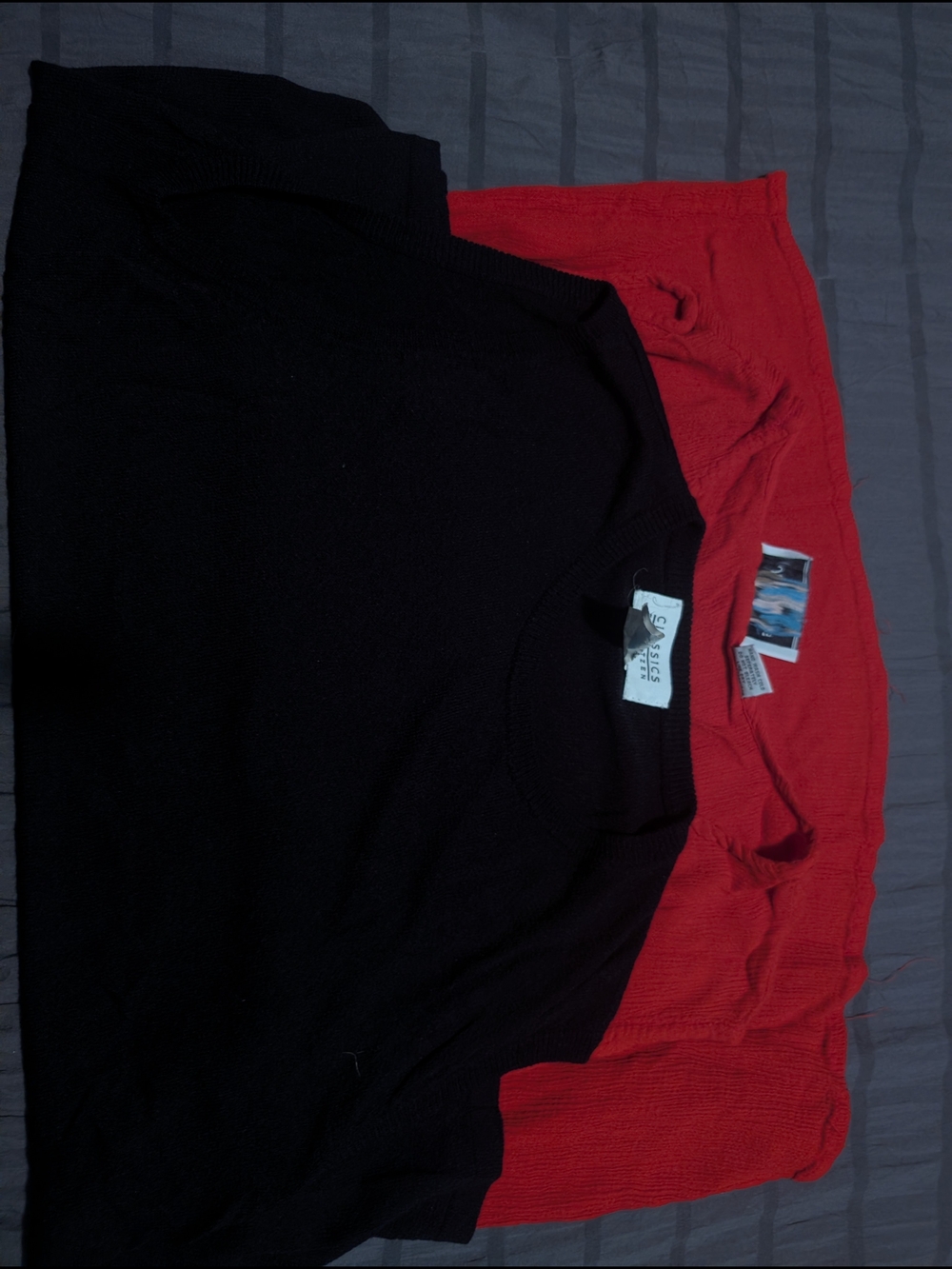 Classic Women Tops Black and Red Crewneck Sweaters